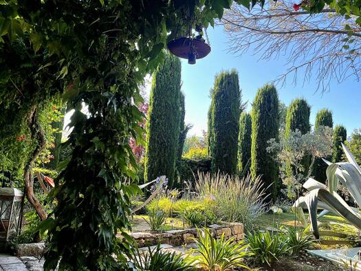 Maison à vendre 896 000 € 6 pièces 5 chambres 201 m² 1 516 m² de terrain Secteur Est Pernes-les-Fontaines 84210