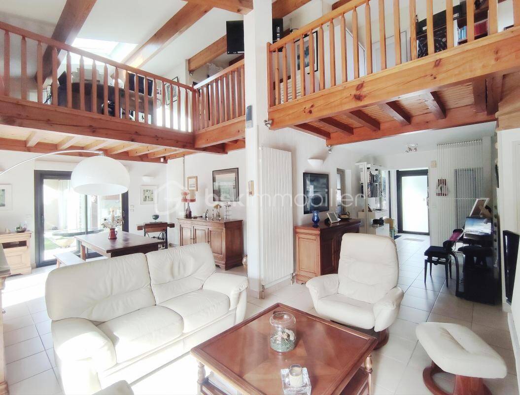 Maison à vendre, 204m², GUJAN MESTRAS
