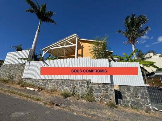 Immeuble à vendre 740 000 € 236 m² Koungou 97600