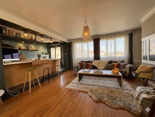 Duplex à vendre 249 500 € 5 pièces 4 chambres 162 m² RDC/1 Nord Est Jurançon 64110