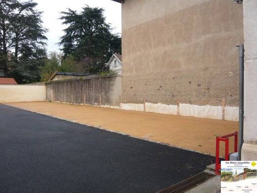 Parking à louer 58 € centre Ville-La Chartonnière-La Barre Villefranche-sur-Saône 69400