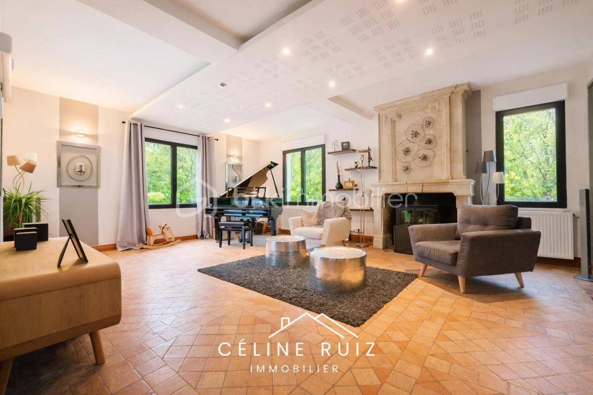 Maison à vendre, 240m², SAINT JEAN DE LINIERES