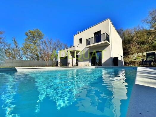 Maison à vendre 449 000 € 5 pièces 4 chambres 122 m² 666 m² de terrain L'Isle-d'Abeau 38080