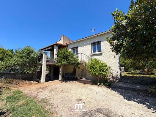 Maison à vendre 329 000 € 5 pièces 3 chambres 80 m² 675 m² de terrain Centre Ancien Pertuis 84120