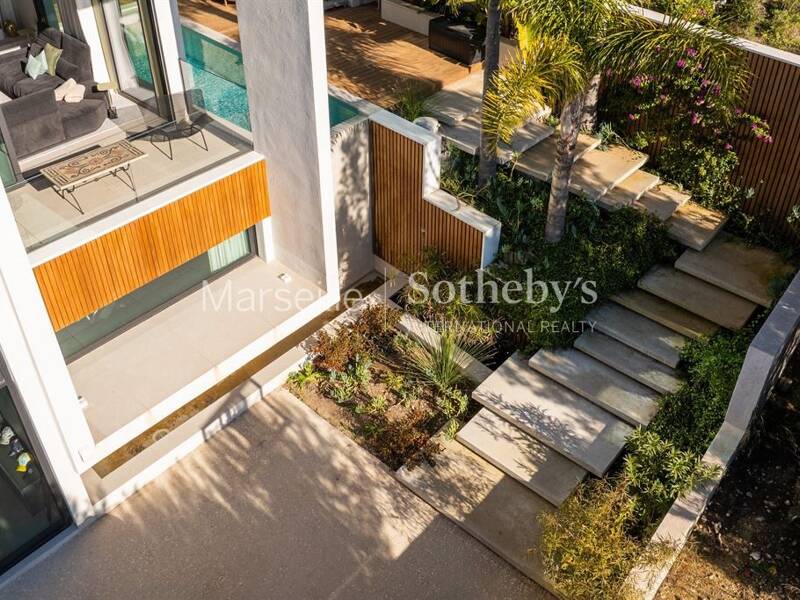 Maison à vendre, 346m², CARRY LE ROUET