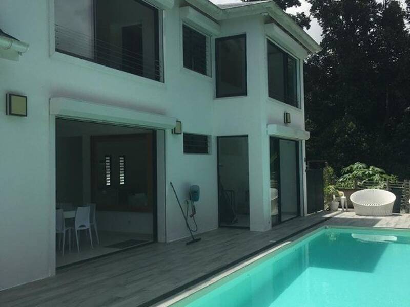 Maison à vendre, 210m², PETIT BOURG