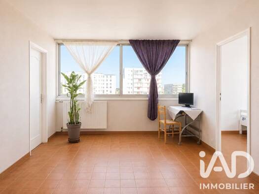 Appartement à vendre 230 000 € 5 pièces 4 chambres 87,6 m² 15 étages Prefecture Bobigny 93000