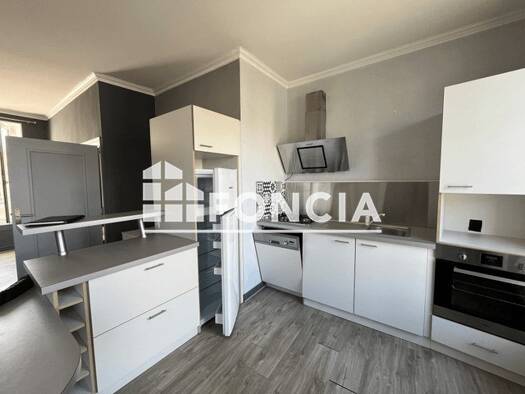 Duplex à louer 761 € 3 pièces 2 chambres 87 m² RDC Centre Ville Niort 79000