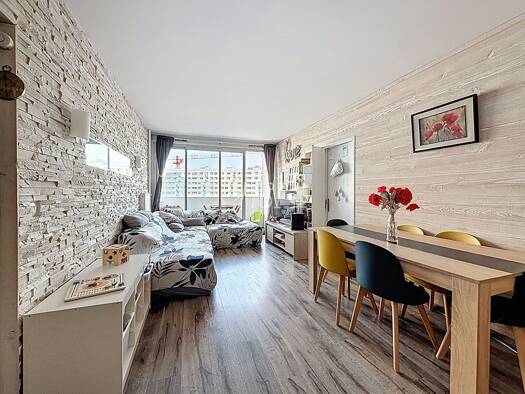 Appartement à vendre 187 000 € 3 pièces 2 chambres 56,12 m² Étage 6/18 Plateau-Grèves-Europe-Gare du Stade-Fossés Jean Colombes 92700