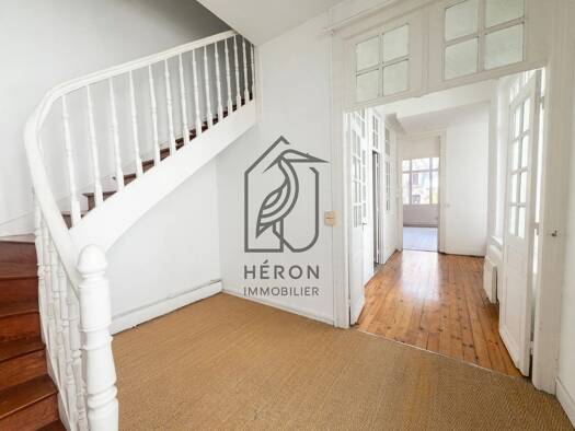 Duplex à vendre 312 000 € 10 pièces 5 chambres 275 m² 3ème étage Béthune 62400