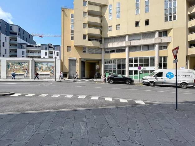 Local commercial à vendre 375 000 € Dufau-Tourasse Pau 64000