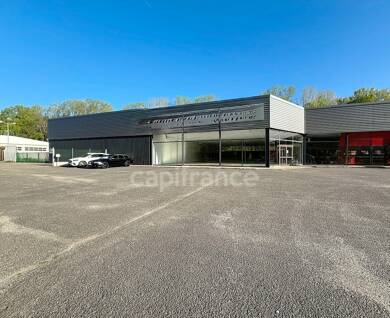Local commercial à louer 15 000 € 2 063 m² de surface de vente Montmélian 73800