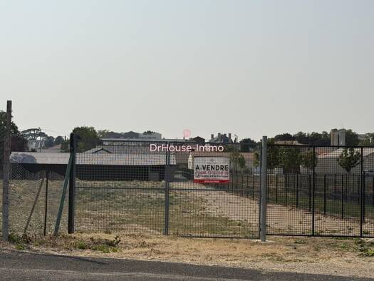 Terrain constructible à vendre 148 200 € 2 946 m² de terrain Neuville-de-Poitou 86170