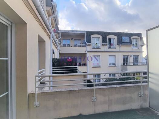 Duplex à vendre 240 000 € 3 pièces 2 chambres 62 m² Étage 1/4 Puiseux en France 95380