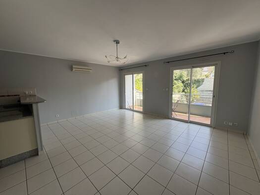 Appartement à louer 700 € 3 pièces 2 chambres 69 m² Étage 1/2 Marmande 47200