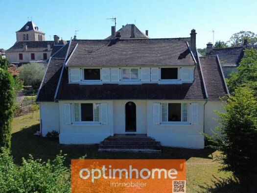 Maison à vendre 190 000 € 9 pièces 5 chambres 198 m² 1 099 m² de terrain Saint-Privat 19220