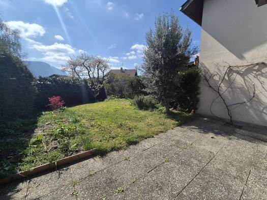 Maison à louer 1 920 € 4 pièces 3 chambres 100 m² 204 m² de terrain Ambilly 74100