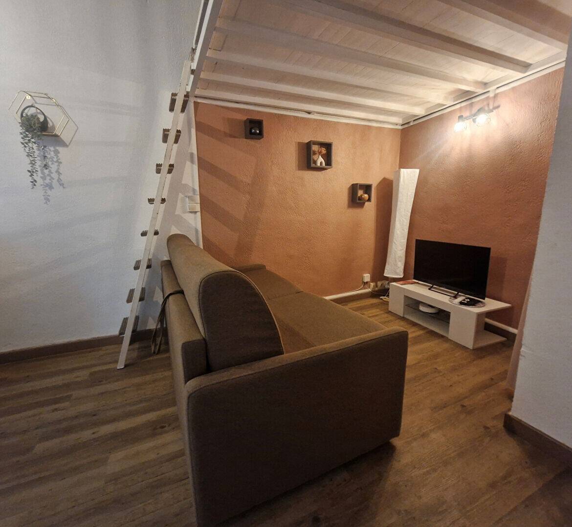 Maison à louer, 25m², NARBONNE