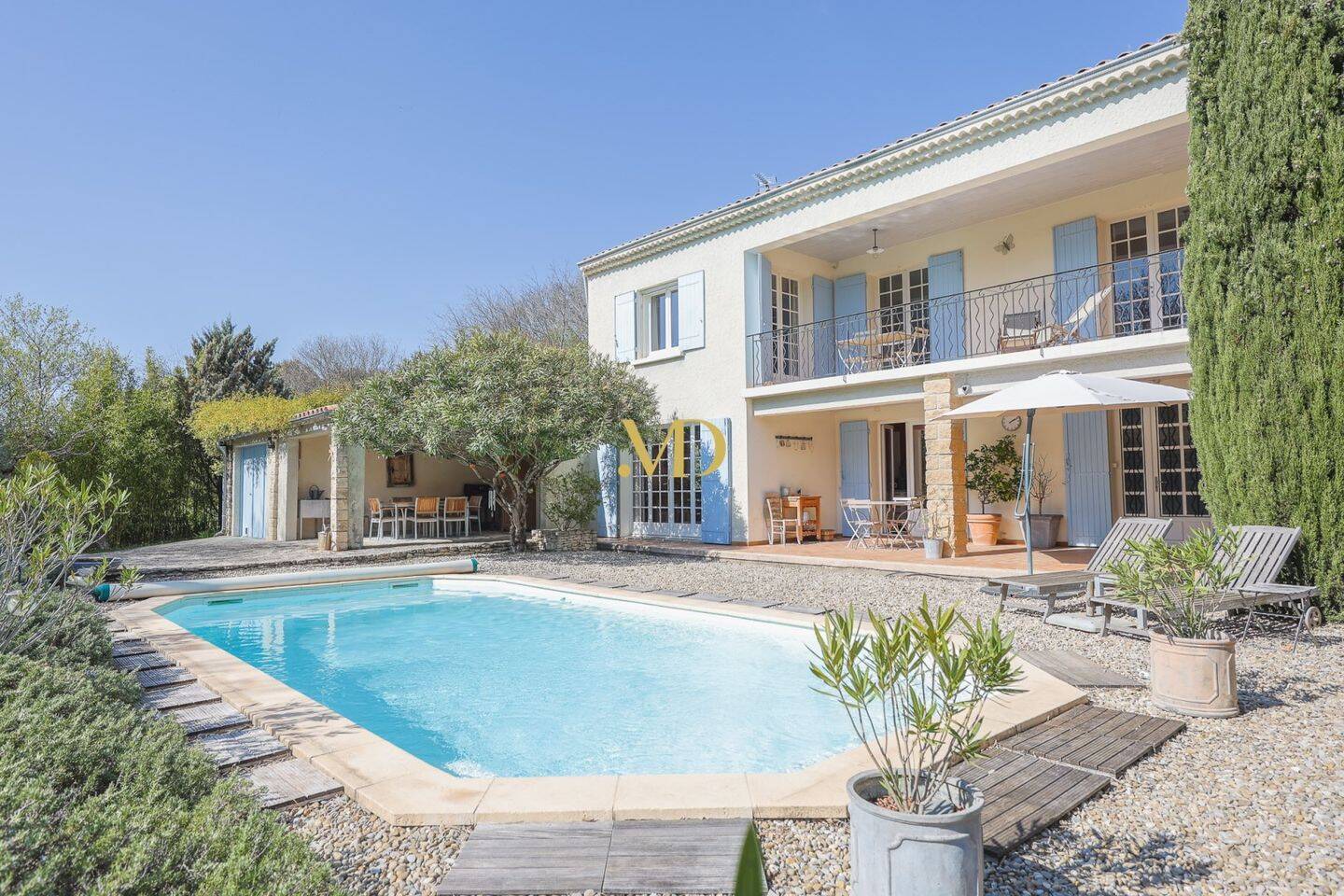 Maison à vendre, 194m², SAINT SATURNIN LES APT