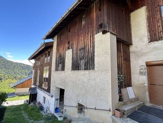 Maison à vendre 121 000 € 1 pièce 1 chambre 200 m² Celliers La Léchère 73260
