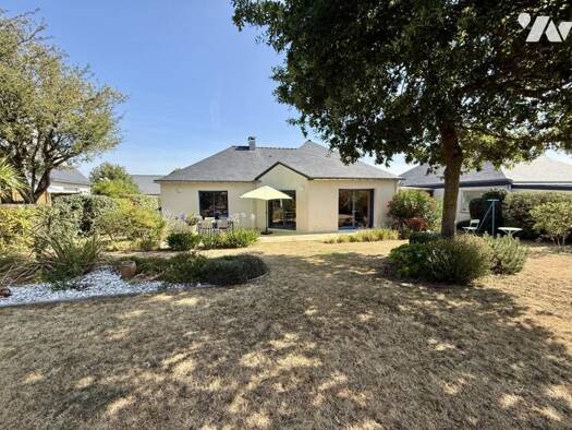 Maison de plain-pied à vendre 374 400 € 5 pièces 3 chambres 106 m² 628 m² de terrain Billiers 56190