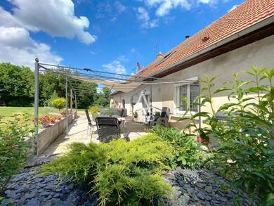 Maison à vendre 195 000 € 5 pièces 3 chambres 135 m² 1 820 m² de terrain Le Deschaux 39120