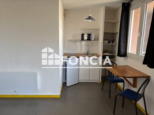 Appartement à louer 442 € 1 pièce 21 m² RDC/6 Centre Ville Chambéry 73000