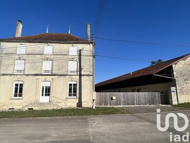Maison à vendre 430 000 € 8 pièces 5 chambres 280 m² 3 205 m² de terrain Magny-Fouchard 10140