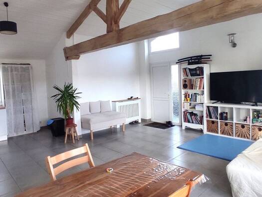 Maison à vendre 177 800 € 4 pièces 3 chambres 84 m² Saint-Césaire 17770