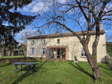 Maison à vendre 129 950 € 7 pièces 4 chambres 130 m² 1 880 m² de terrain Melleran 79190