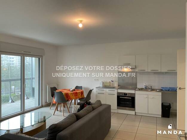 Appartement à louer 990 € 3 pièces 2 chambres 62 m² 4ème étage Île de Nantes Nantes 44200