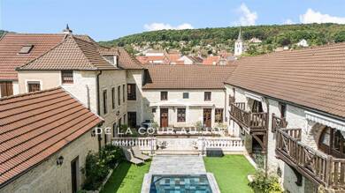 Maison à vendre 1 140 000 € 12 pièces 8 chambres 480 m² 913 m² de terrain Corcelles-les-Monts 21160