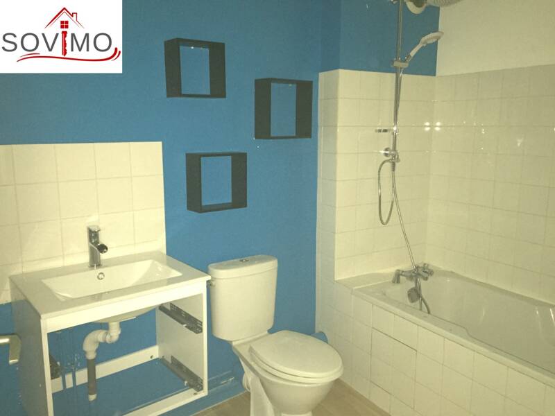 Maison à louer, 82m², CONFOLENS