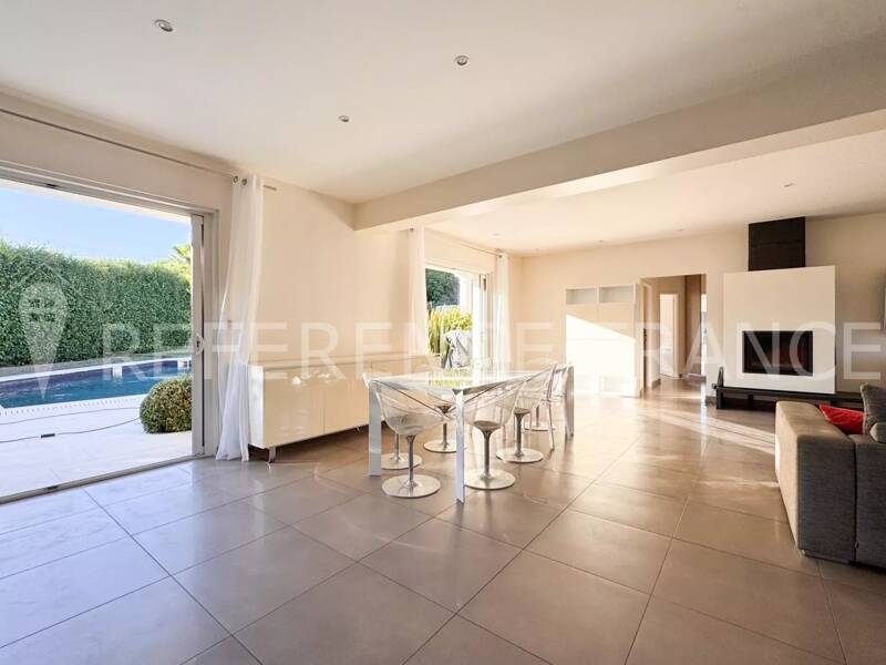 Maison à louer, 250m², MOUGINS