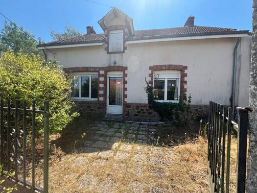 Maison à vendre 241 500 € 5 pièces 2 chambres 107 m² 545 m² de terrain Couëron 44220