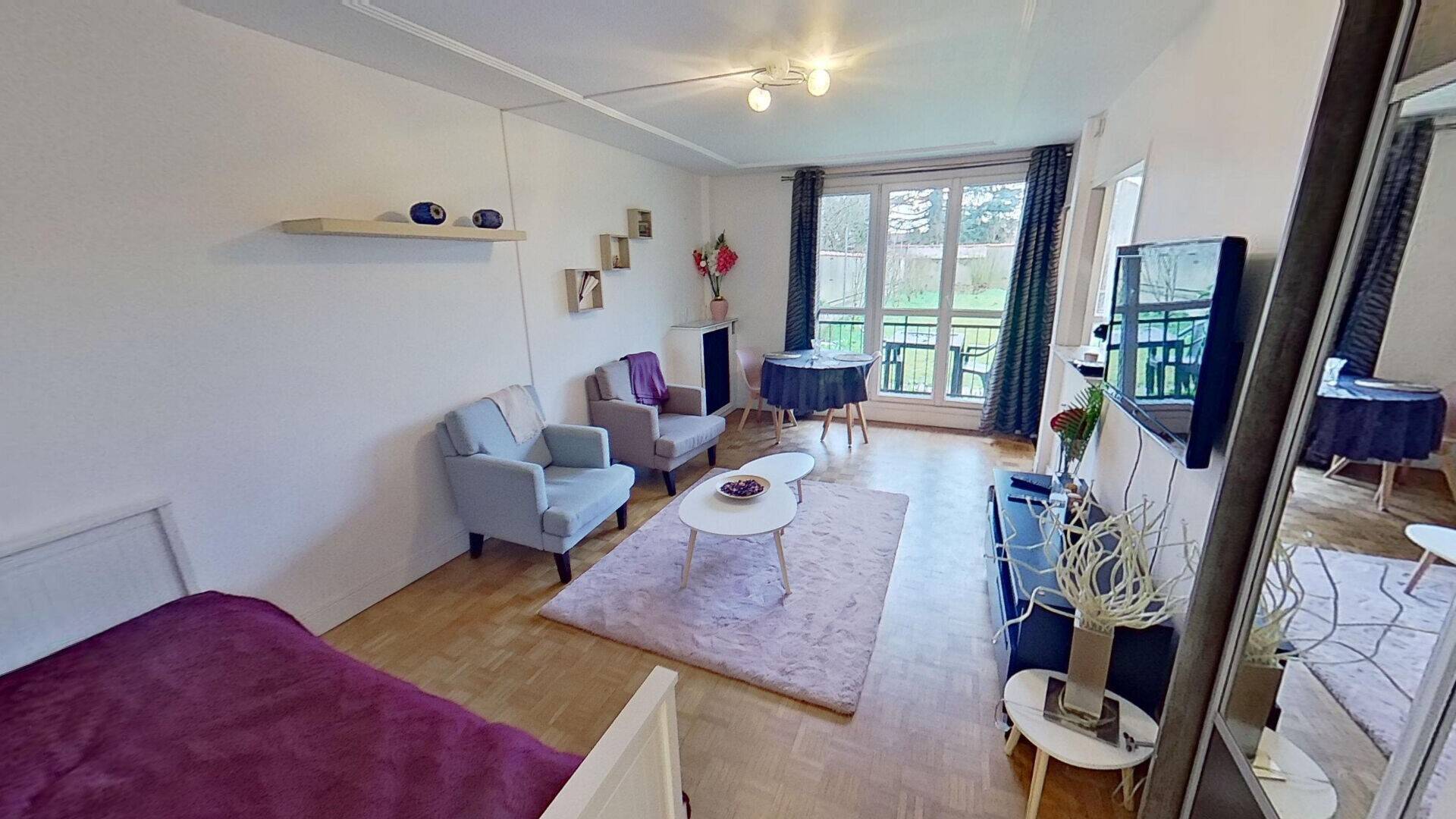 Maison à louer, 30m², SAINT MAUR DES FOSSES