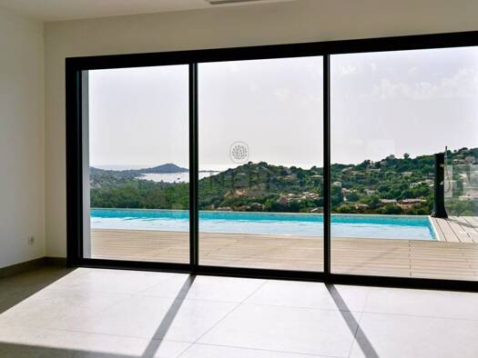 Villa à vendre - Première occupation 1 580 000 € 5 pièces 4 chambres 150 m² Pietrosella 20166