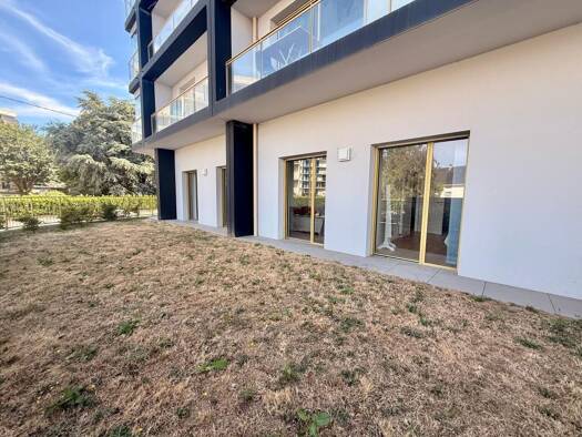 Appartement à vendre 472 500 € 3 pièces 2 chambres 80,4 m² RDC/5 Bernus-Kergypt-Keruzen-Campen Vannes 56000