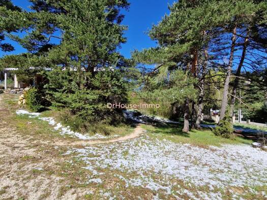 Maison à vendre 407 000 € 6 pièces 4 chambres 170 m² 7 427 m² de terrain La Martre 83840