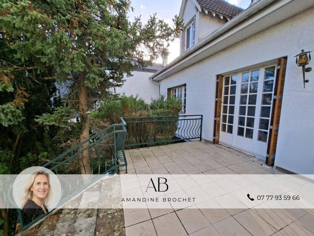 Maison à vendre, 193m², MARNES LA COQUETTE