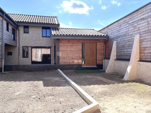 Duplex à vendre 150 000 € 1 pièce 150,8 m² RDC Saint-Lager 69220