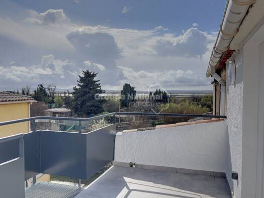 Appartement à louer 720 € 2 pièces 1 chambre 29 m² Étage 2/2 Centre Ville Berre-l'Étang 13130