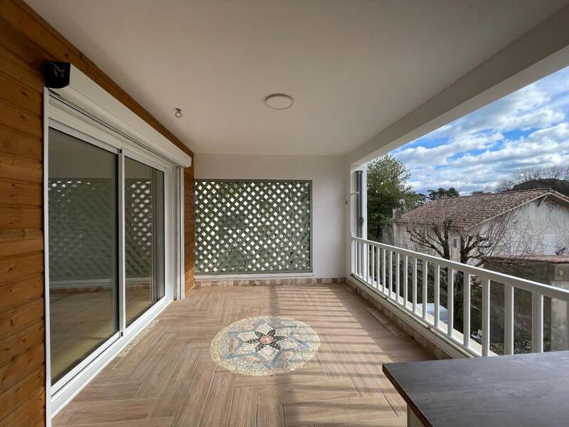 Maison à louer, 151m², AUBENAS