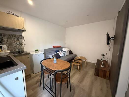Appartement à louer 385 € 1 pièce 18 m² RDC Rue de Lille-Faubourg d'Arras Béthune 62400