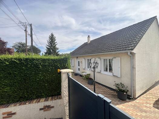 Maison à vendre 261 000 € 5 pièces 4 chambres 100 m² 1 149 m² de terrain Houx 28130