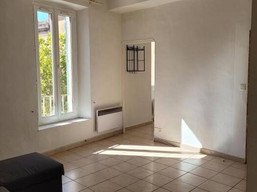 Appartement à louer 440 € 2 pièces 1 chambre 40,3 m² 3 étages Aups 83630