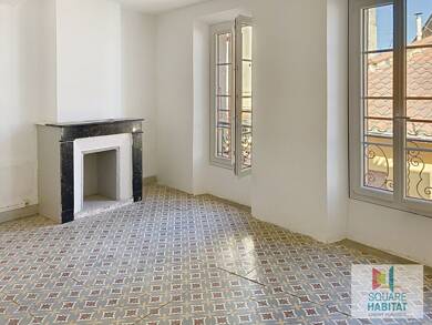 Appartement à louer 350 € 2 pièces 1 chambre 38 m² Dernier étage, Étage 2/2 Perpignan 66000