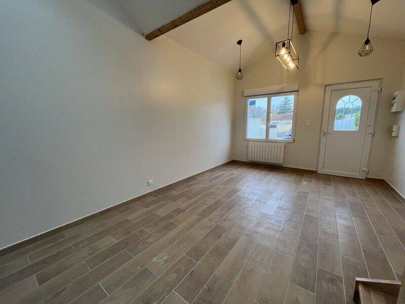 Maison à louer, 36m², IZON