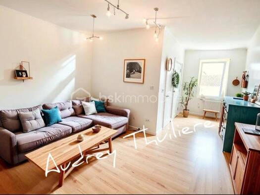 Maison de ville à vendre 169 000 € 5 pièces 4 chambres 80 m² 30 m² de terrain Montluel 01120