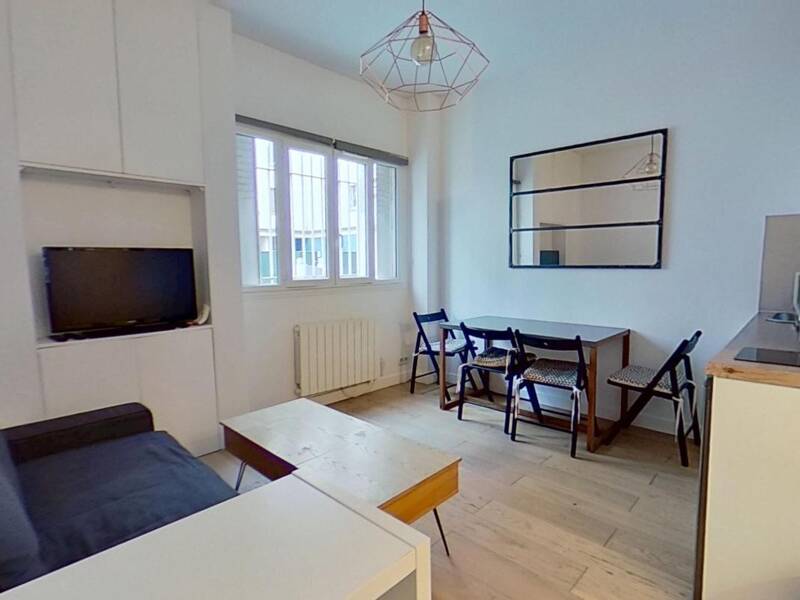 Maison à louer, 21m², PARIS 18E